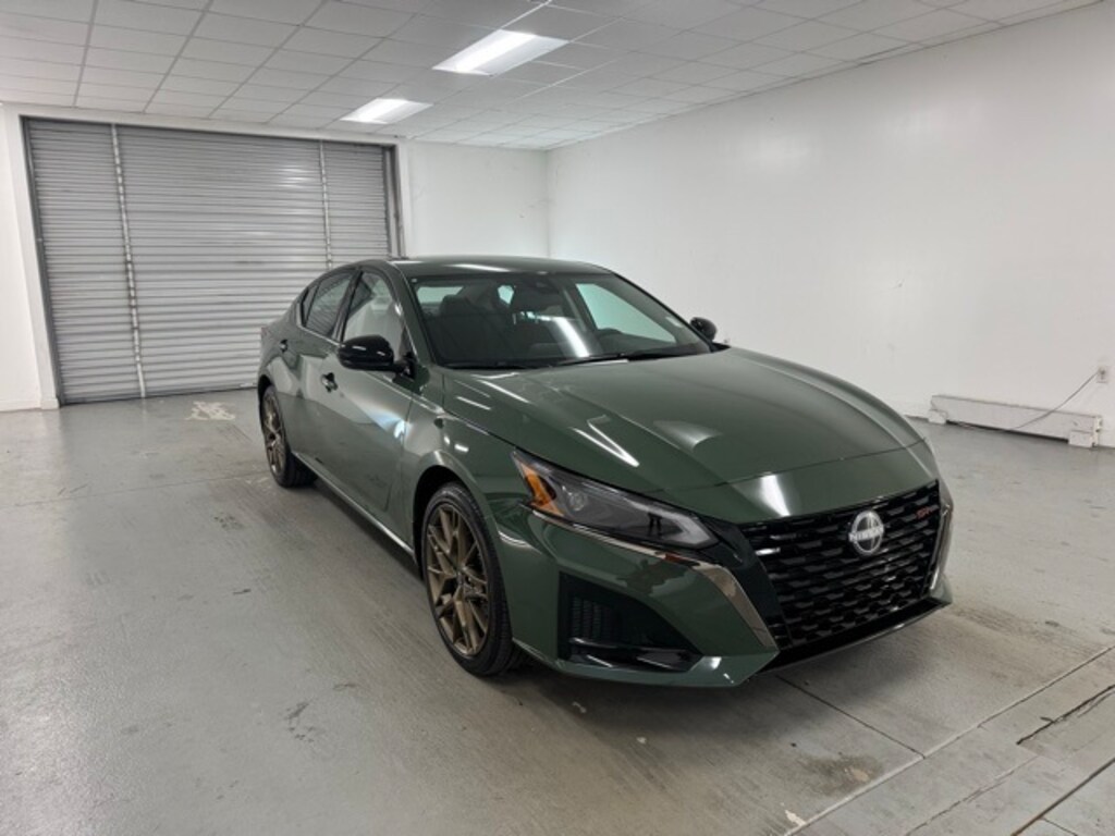 New 2025 Nissan Altima 2.5 SR Sedan