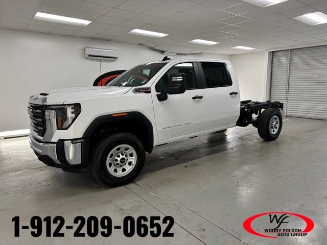 2026 GMC Sierra 3500HD Pro's photo