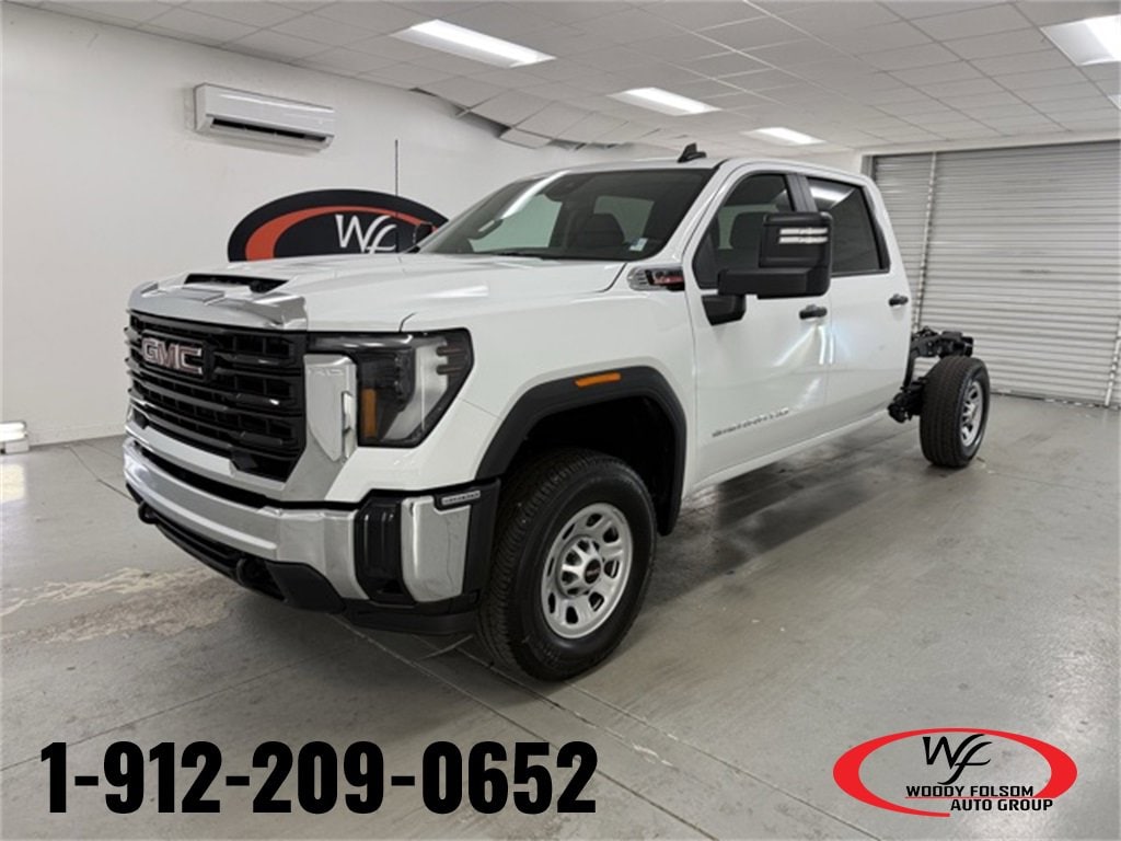 2026 GMC Sierra 3500HD Pro's photo