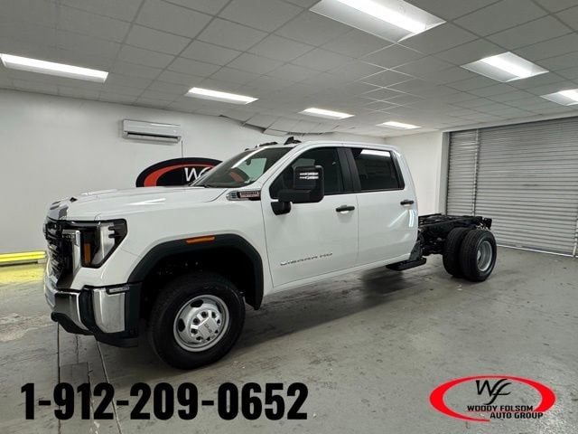 2026 GMC Sierra 3500 Chassis Cab Pro's photo