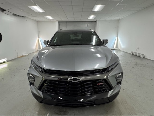 2025 Chevrolet Blazer RS photo 2
