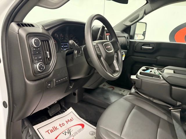 2025 GMC Sierra 3500HD Pro - Photo 10