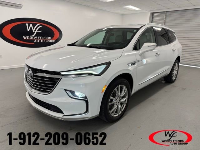 2022 Buick Enclave Essence's photo