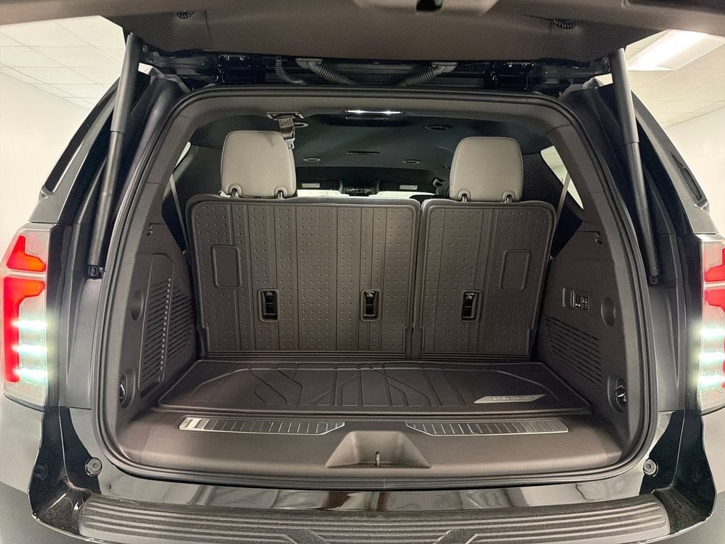 2026 Chevrolet Tahoe Z71 - Photo 8