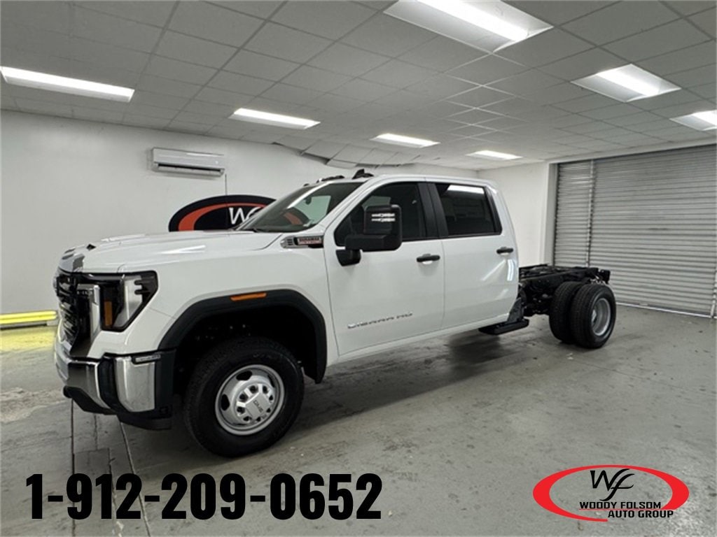2026 GMC Sierra 3500 Chassis Cab Pro's photo