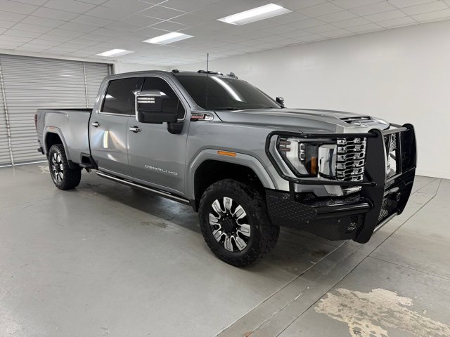 2024 Gmc Sierra 2500 HD Denali photo 3
