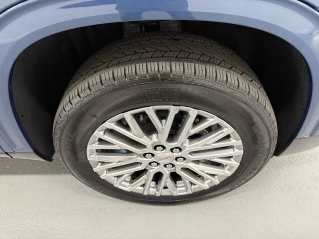 New 2026 GMC Acadia Denali SUV