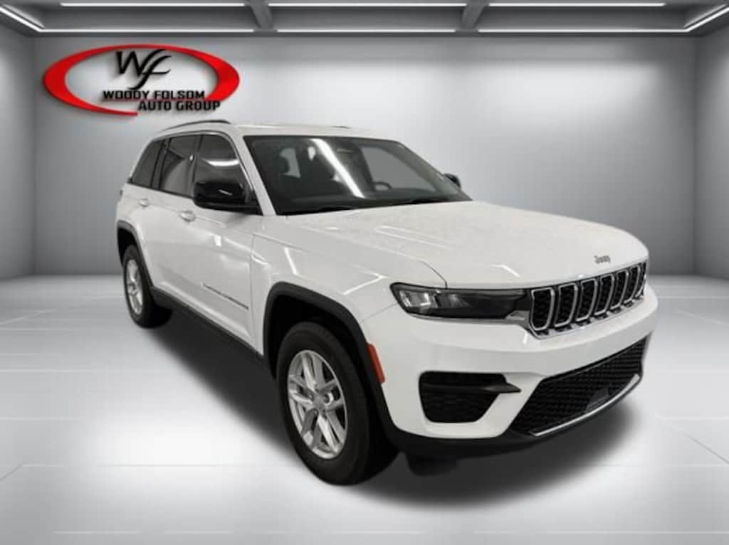 Used 2023 Jeep Grand Cherokee Laredo SUV