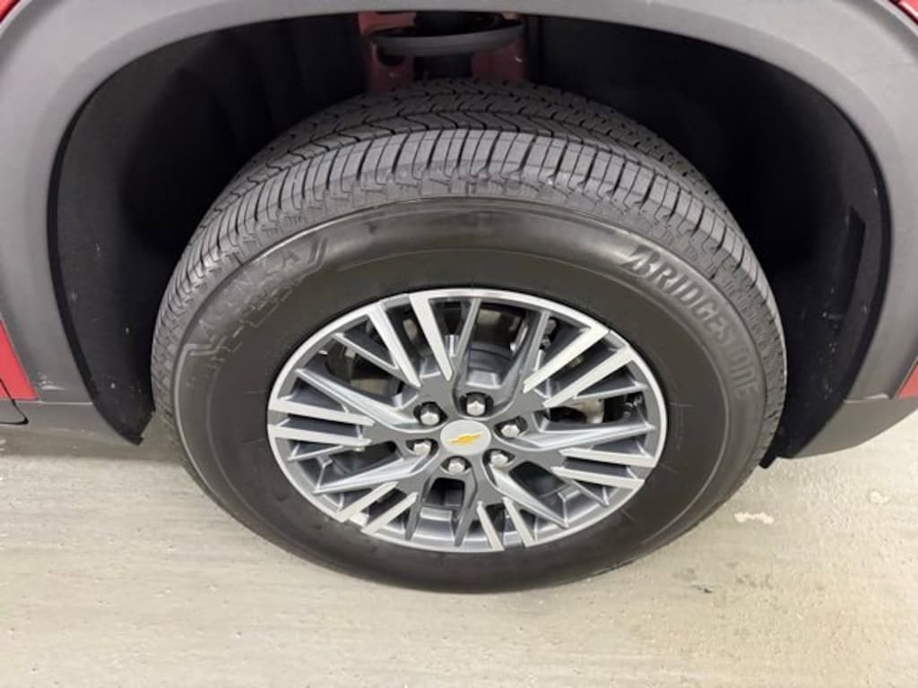 New 2025 Chevrolet Traverse LT SUV