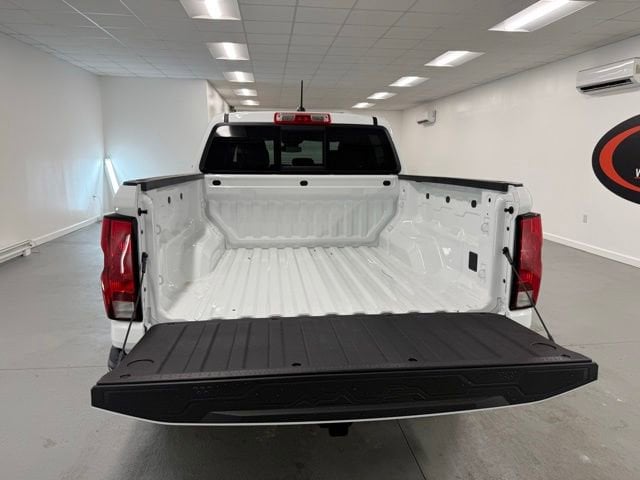 2026 Chevrolet Colorado Work Truck - Photo 8