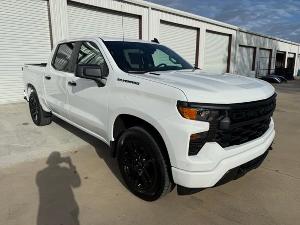 New 2026 Chevrolet Silverado 1500 Custom Truck