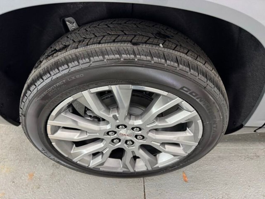 New 2026 GMC Acadia Denali SUV