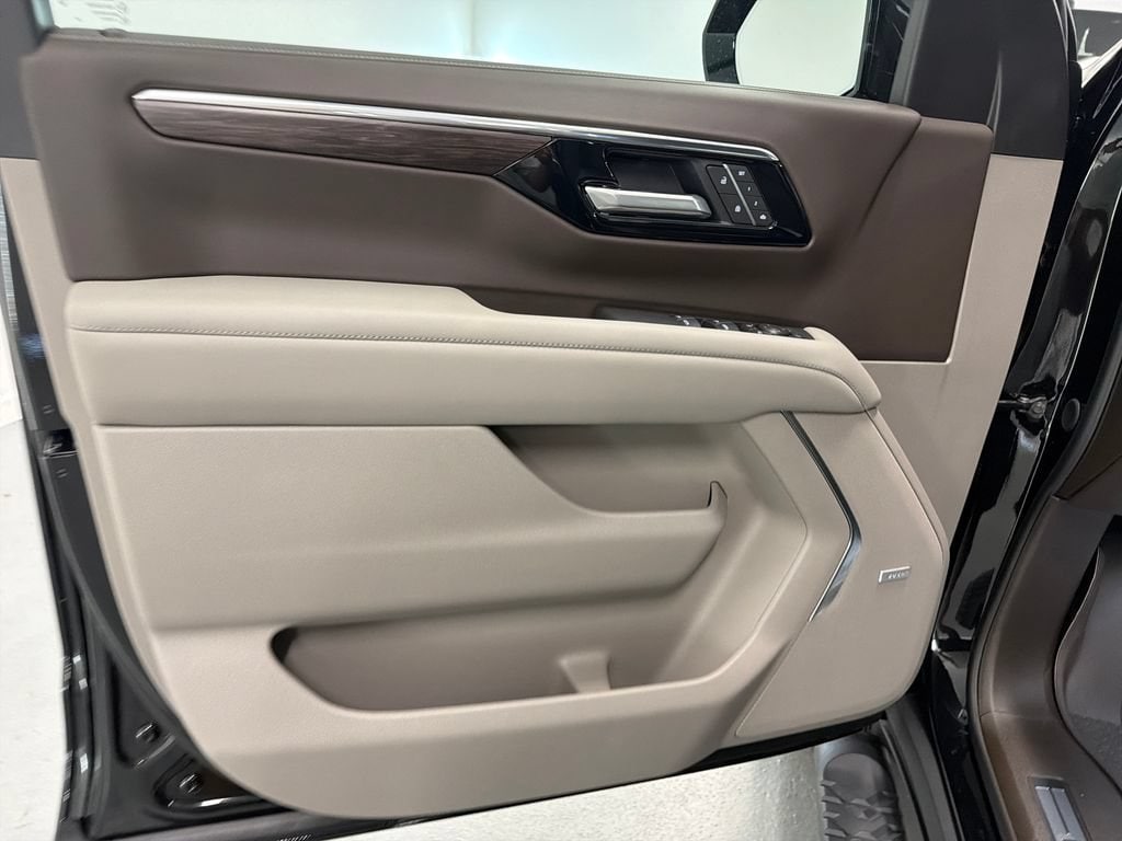 2026 Chevrolet Tahoe Z71 - Photo 13