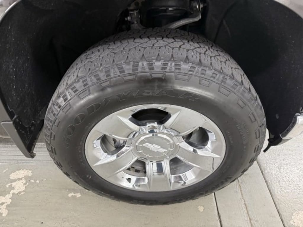 Used 2021 Chevrolet Silverado 1500 LT Truck Crew Cab