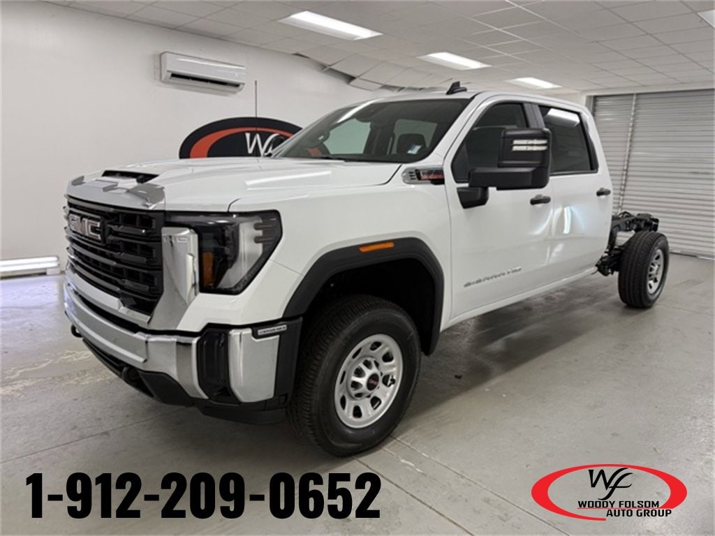 2026 GMC Sierra 3500HD Pro's photo