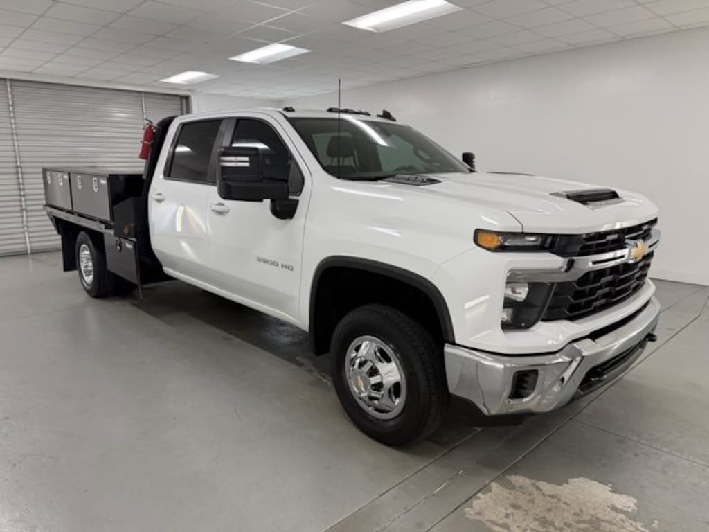 Used 2024 Chevrolet Silverado 3500 HD Chassis Cab LT Truck Crew Cab