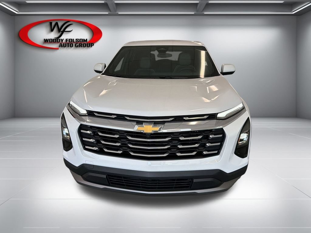 2027 Chevrolet Equinox LT - Photo 2