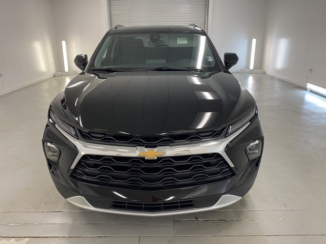 2025 Chevrolet Blazer 2LT photo 2