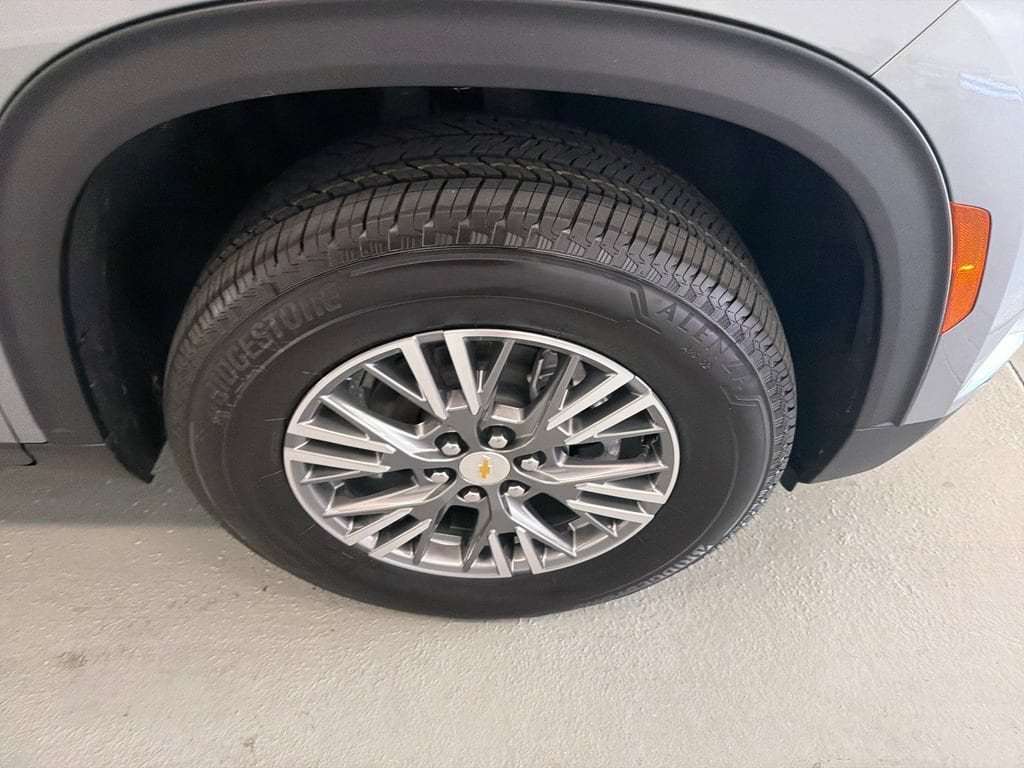 New 2027 Chevrolet Traverse LT SUV