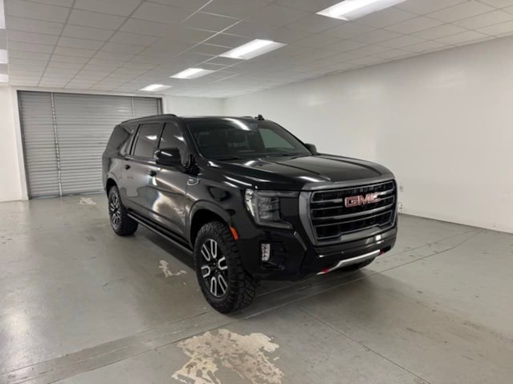 Used 2023 GMC Yukon XL AT4 SUV