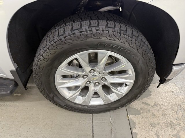 2021 Chevrolet Silverado 1500 LTZ photo 3