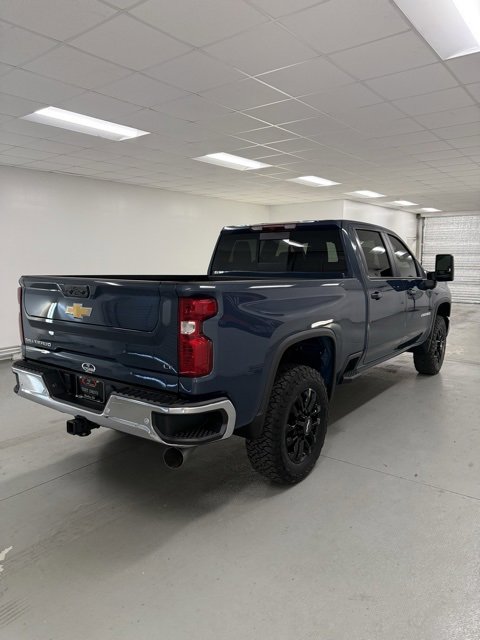 2025 Chevrolet Silverado 2500HD LT photo 4