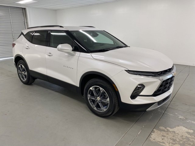 2025 Chevrolet Blazer 2LT photo 3