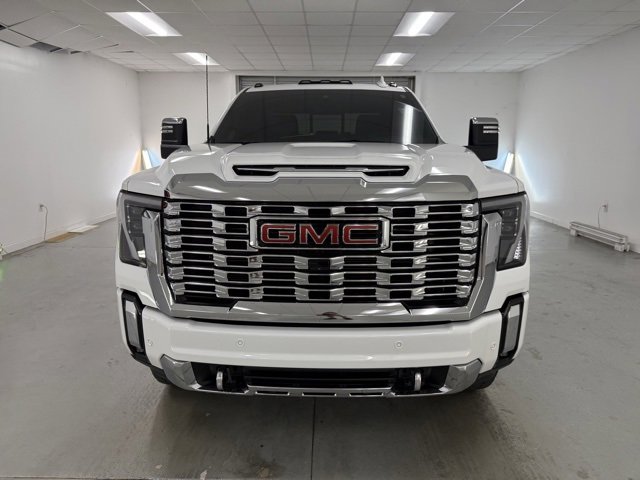 2024 Gmc Sierra 2500 HD Denali photo 2