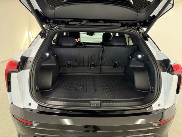 2026 Chevrolet Blazer EV RS - Photo 8