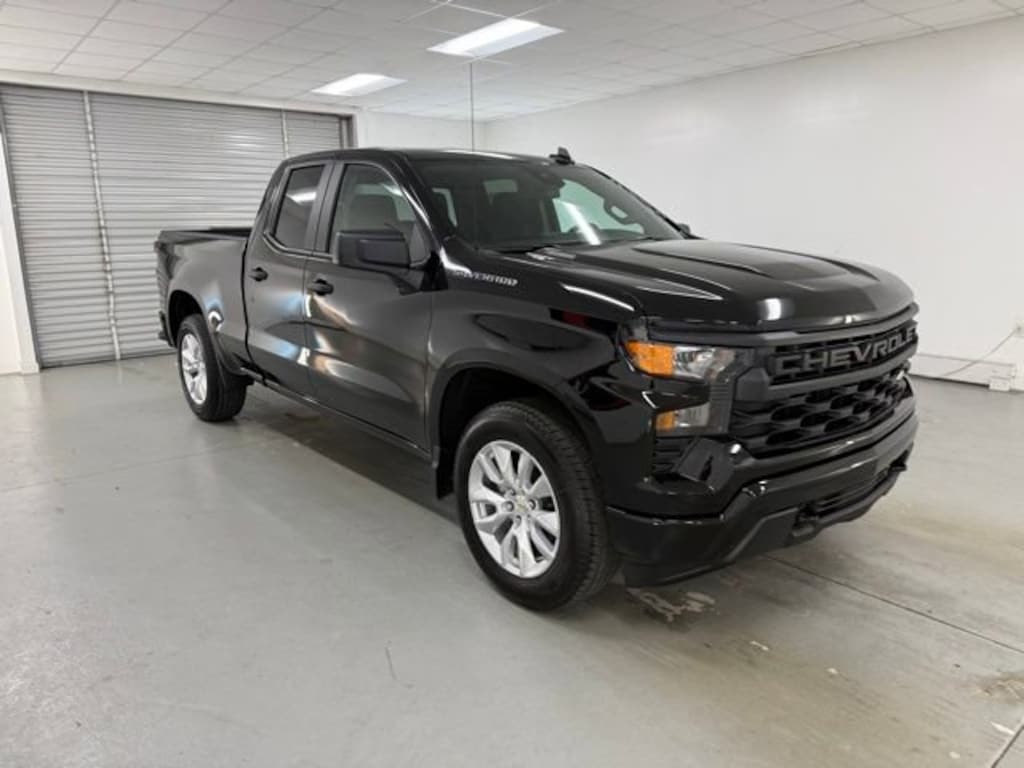 New 2026 Chevrolet Silverado 1500 Custom Truck