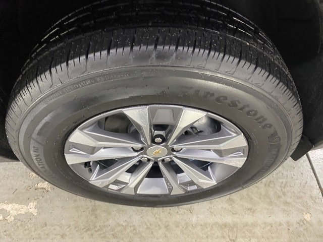 2025 Chevrolet Equinox LT photo 4