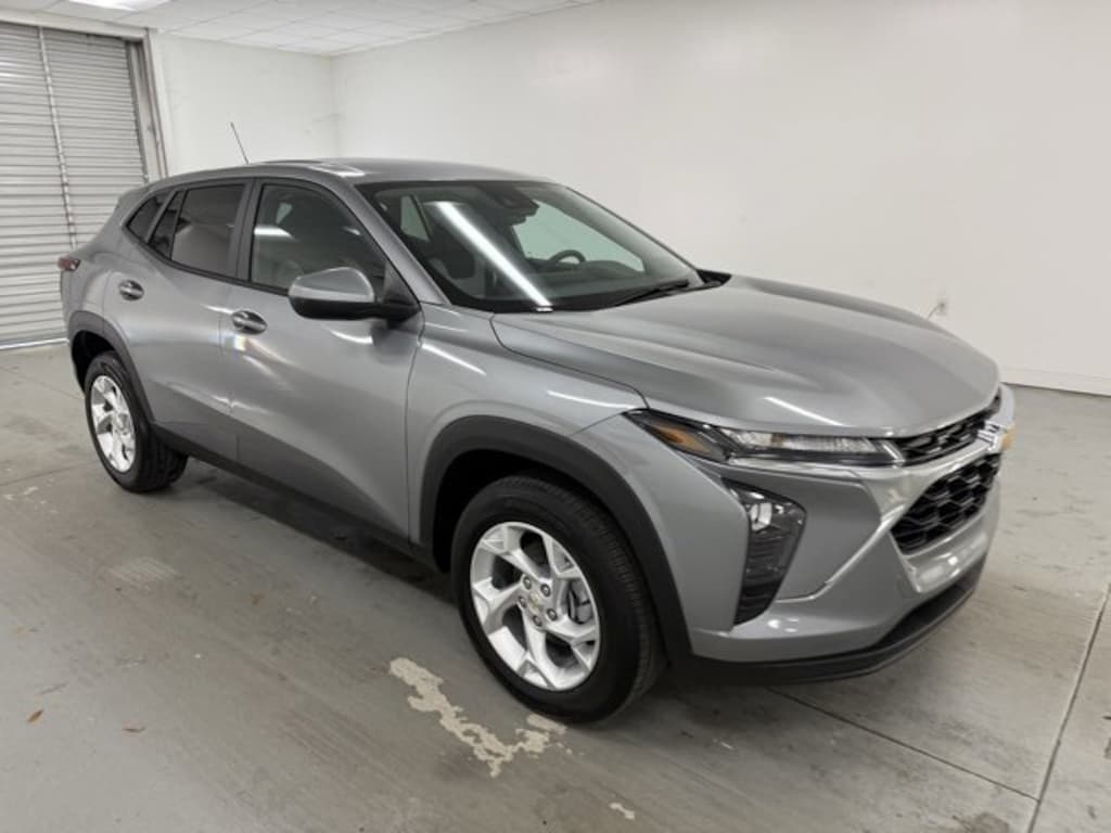 New 2026 Chevrolet Trax LS SUV