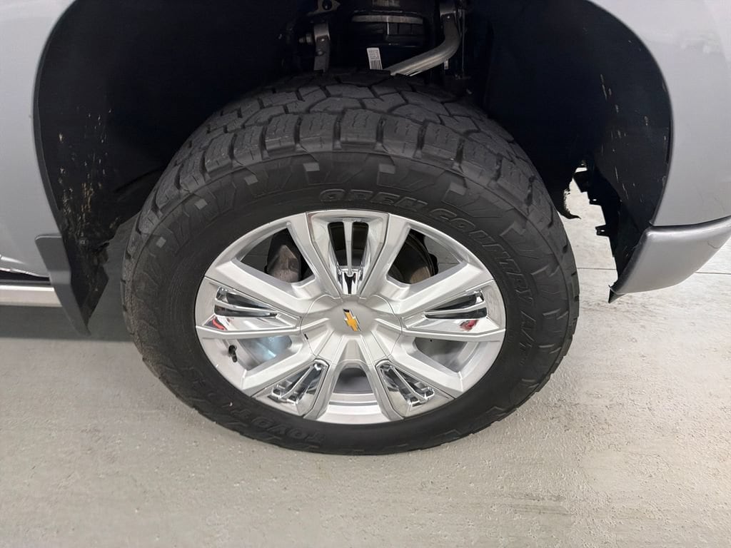 Used 2025 Chevrolet Silverado 1500 High Country Truck Crew Cab