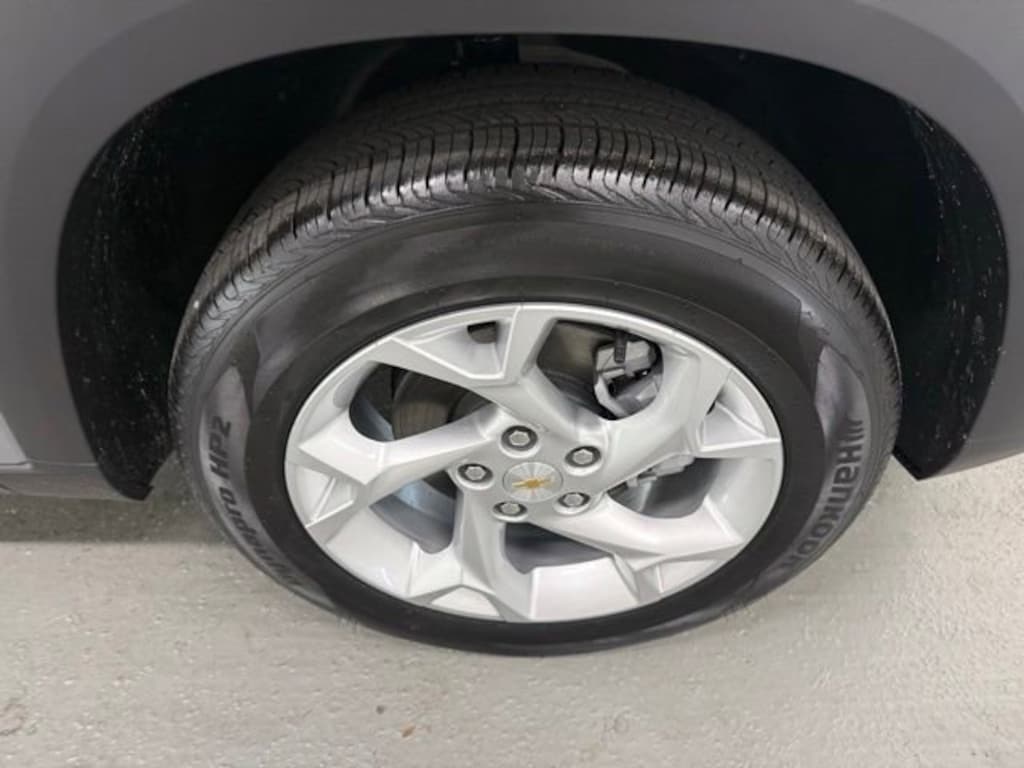 New 2026 Chevrolet Trax LS SUV