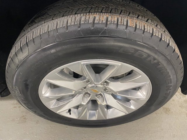 2025 Chevrolet Suburban Premier photo 4