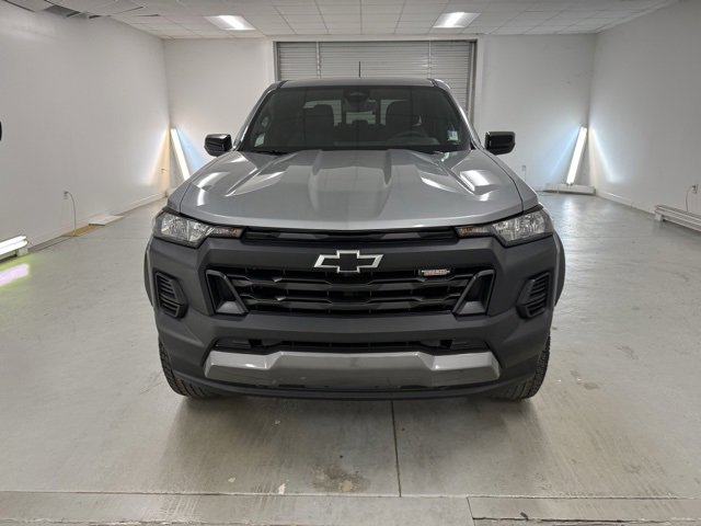 2026 Chevrolet Colorado Trail Boss photo 2