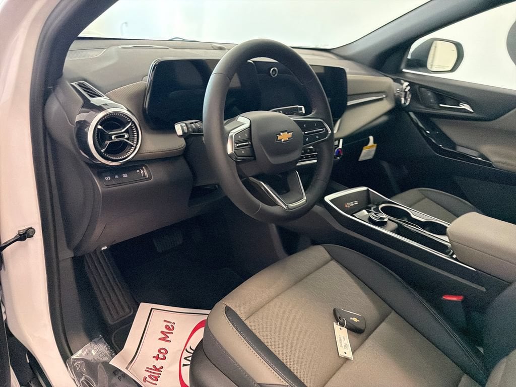 2027 Chevrolet Equinox LT - Photo 12