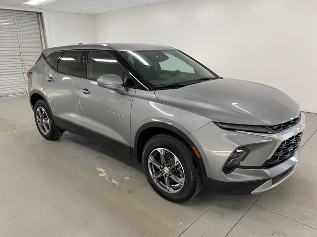 2025 Chevrolet Blazer 2LT photo 3