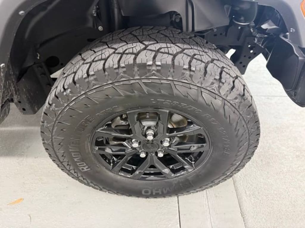 Used 2023 Jeep Gladiator Sport S Truck Crew Cab