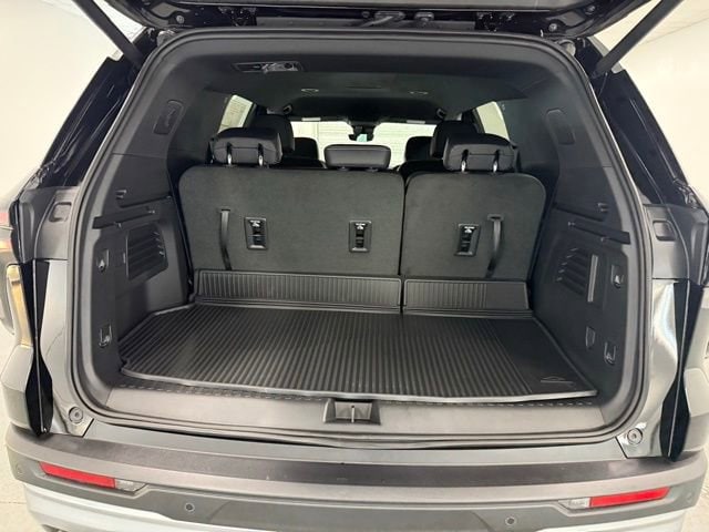 2026 Chevrolet Traverse LT - Photo 8