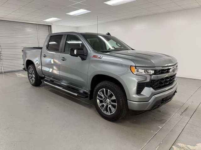 2026 Chevrolet Silverado 1500 RST photo 3