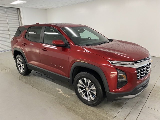 2025 Chevrolet Equinox LT photo 3