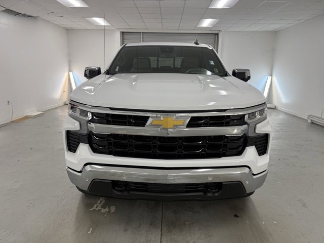 2026 Chevrolet Silverado 1500 LT photo 2