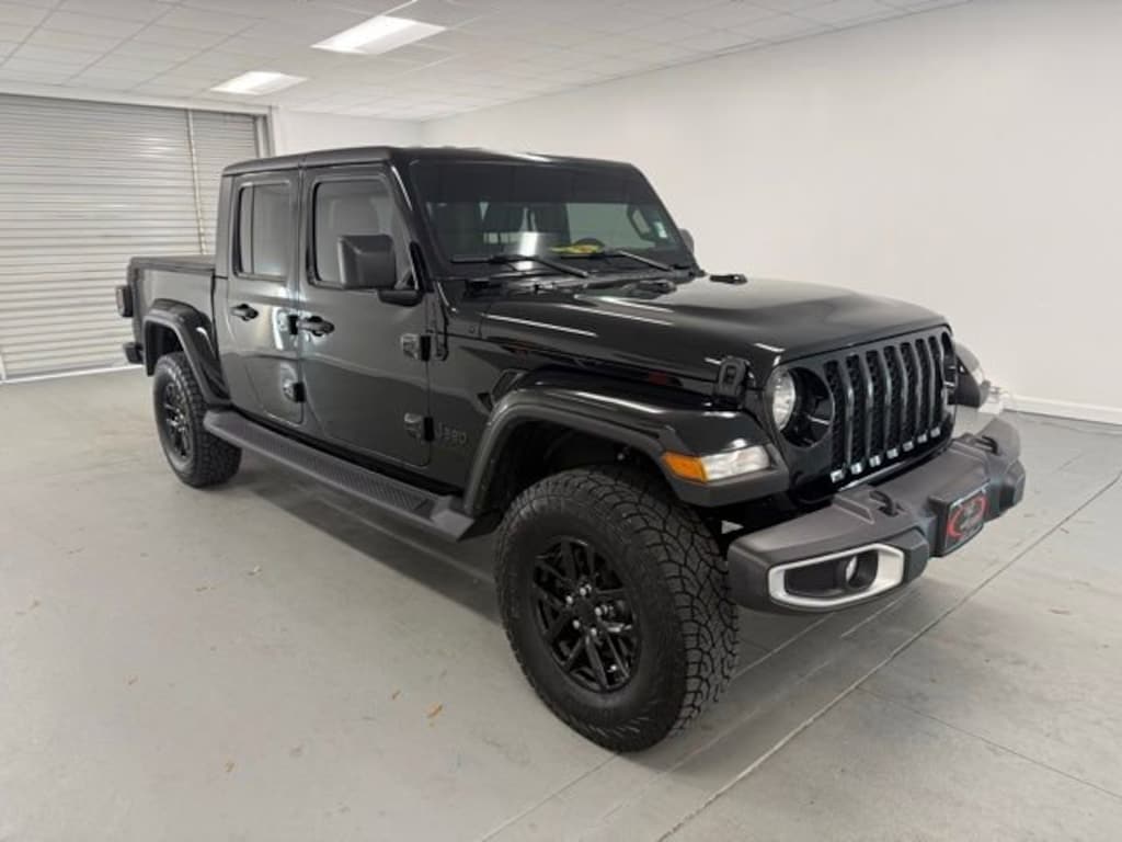 Used 2023 Jeep Gladiator Sport S Truck Crew Cab