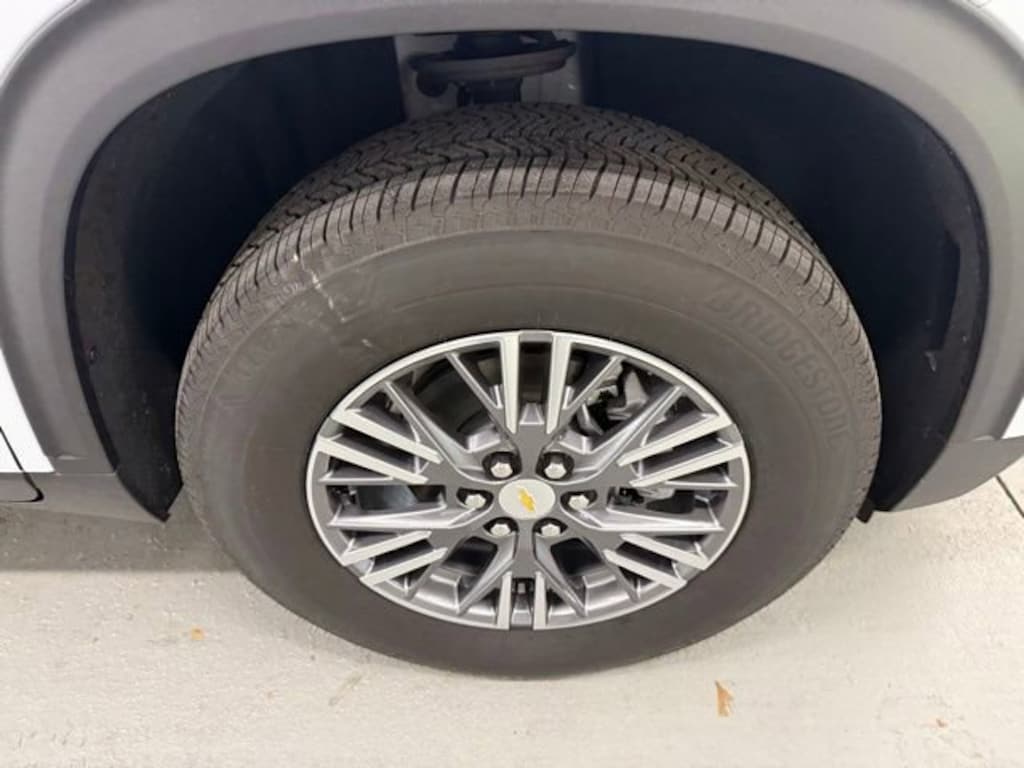 New 2026 Chevrolet Traverse LT SUV