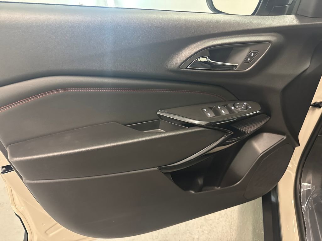 2026 Chevrolet Trax RS - Photo 12