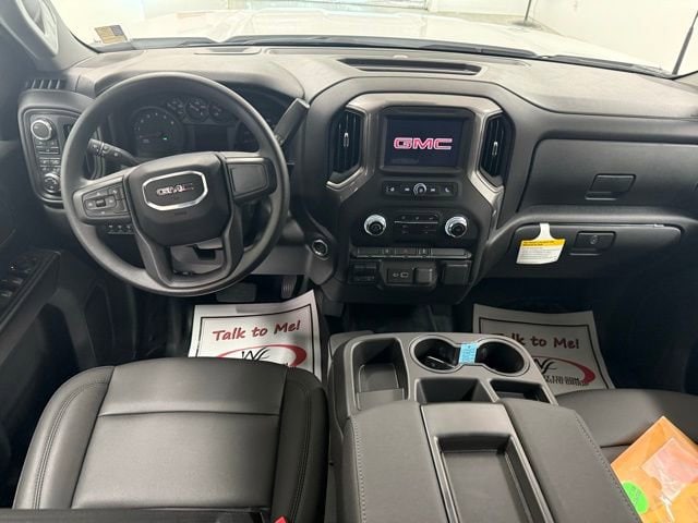2025 GMC Sierra 3500HD Pro - Photo 17