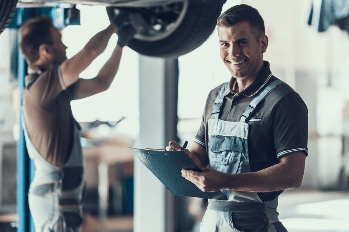 Choose the Woody Folsom Service Department in Baxley, GA.png