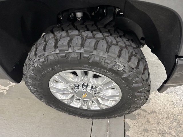 2021 Chevrolet Silverado 2500HD High Country photo 3