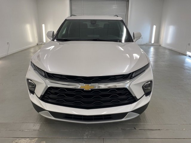 2025 Chevrolet Blazer 2LT photo 2